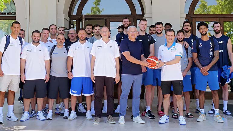 Δύο Εθνικές, μία ομάδα!